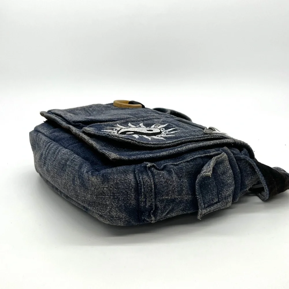 Washable Crossbody Messenger Bag Unisex Design Sustainable Gift - Picture 6 of 16